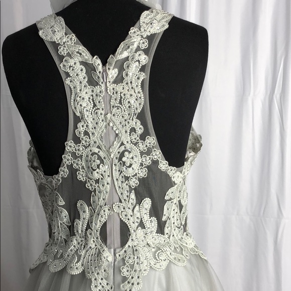 Gorgeous lace ruffles prom dress - Picture 6 of 8